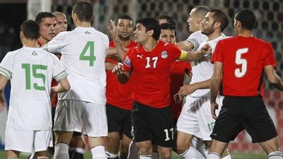 الغلبة لمحاربي الصحراء.. تاريخ مواجهات مصر والجزائر قبل ودية الإمارات