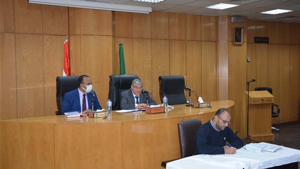 محافظ المنيا يتابع