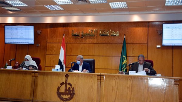 اجتماع محافظ القليوبية