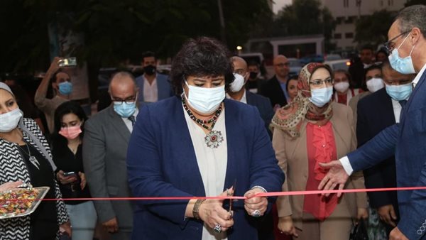 الوزيرة تفتتح كشك