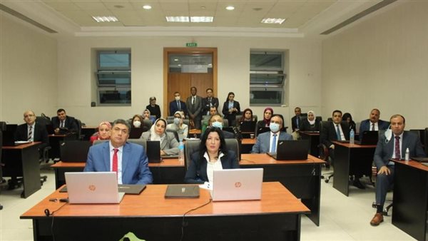 مستشار انعقاد الدورة