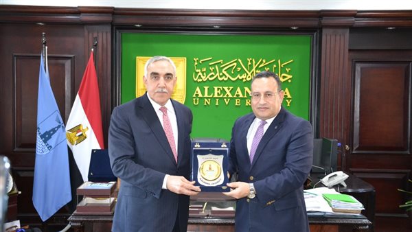 رئيس جامعة الإسكندرية