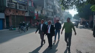 استجابة لـ القاهرة 24.. رئيس مدينة المنيا يزيل الإشغالات بشوارع حي جنوب