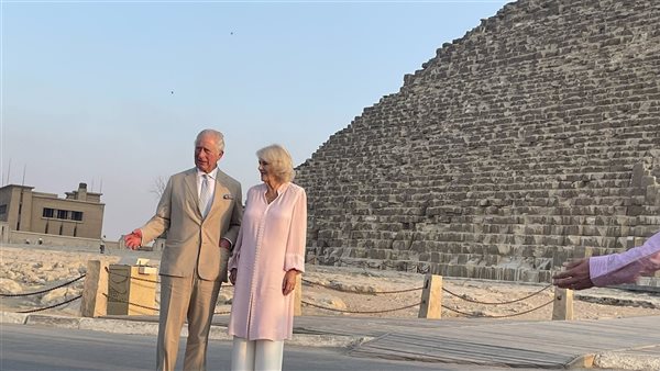 زيارة أفراد العائلة