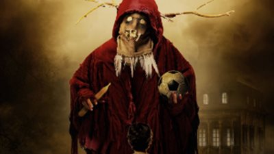 شبح يلاعب طفلا.. بوستر مخيف لفيلم برا المنهج لـ ماجد الكدواني