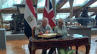 من الأهرامات إلى عجائب مكتبة الإسكندرية.. السفير البريطاني بمصر يستعرض محطات زيارة الأمير تشارلز وزوجته