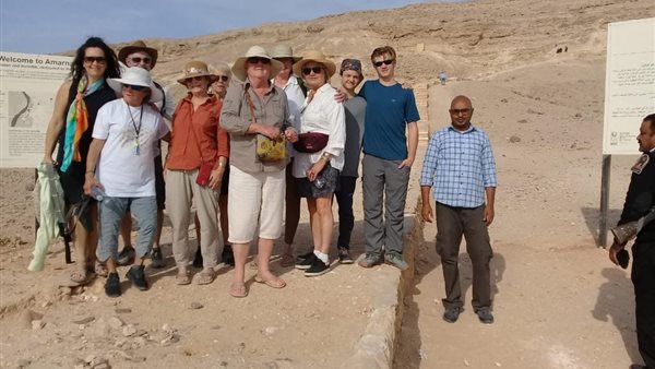 وفد سياحي يزور آثار