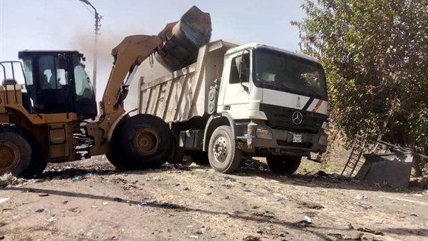 رفع قمامة من قرى