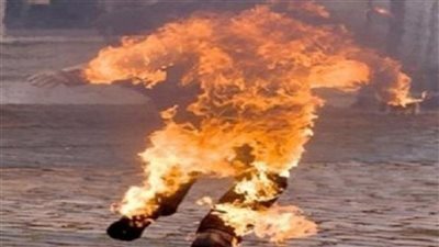 بسبب معاكسة فتاة.. شاب يشعل النيران في سائق توك توك بالبساتين