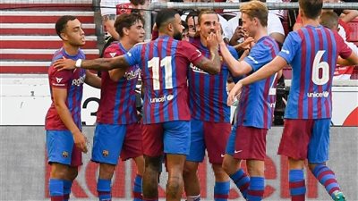 تشافي يعلن قائمة برشلونة لمواجهة فياريال في الدوري الإسباني