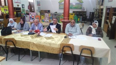 لبحث ملفات سير الدراسة.. مدير إدارة الجيزة التعليمية يعقد اجتماعًا مع مسؤولي الإدارات 