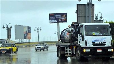 محافظ الإسكندرية: الحالة المرورية بالمحافظة جيدة رغم غزارة الأمطار