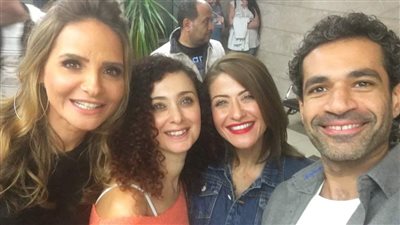 صدقي صخر يشارك جمهوره بصور من كواليس تصوير مسلسل قواعد الطلاق الـ 45