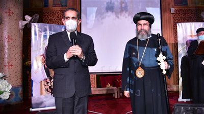 محافظ الغربية يشارك في تأبين الأنبا كاراس أسقف المحلة وتوابعها