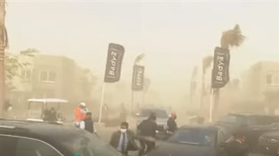 عاصفة ترابية تهاجم موكب رئيس الوزراء خلال تفقده أحد المشاريع السكنية بمدينة 6 أكتوبر| فيديو