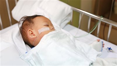 عدوى انتشرت بالمدارس وأثارت الذعر بين الأمهات.. ما هو فيروس RSV؟