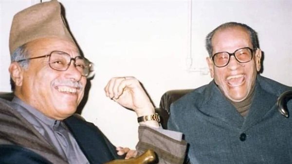 نجيب محفوظ ومحمود
