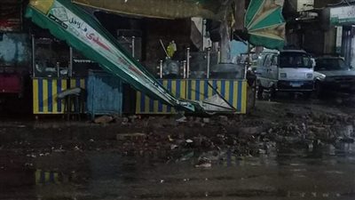 انهيارات جزئية بعقارين في الورديان وبحري وتحطم سيارة.. واصابة عامل بـ 