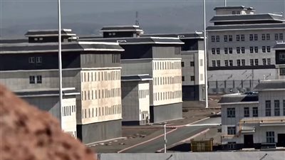 ناشط يفضح معسكرات الاعتقال في الصين ووسائل قمع الأقليات المسلمة | صور