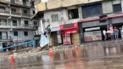 انهيار شرفتي عقار على طريق الكورنيش بالإسكندرية دون وقوع إصابات