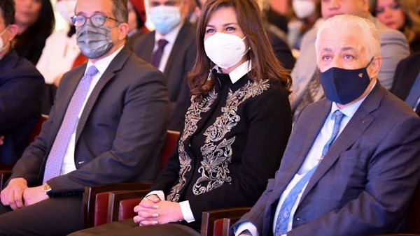 وزراء السياحة والهجرة