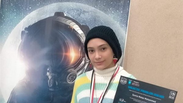 الطالبة سمية معتز