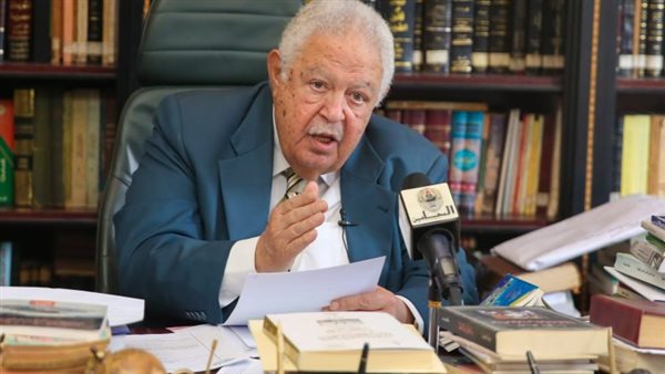 رجائي عطية نقيب المحامين