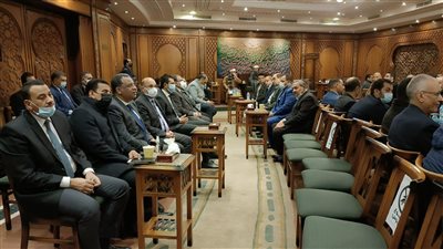 سياسيون وإعلاميون يشاركون في عزاء والد الكاتب الصحفي عماد الدين حسين