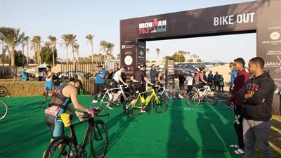 السياحة: المتسابق الأول في سباحة Ironman من ذوي القدرات الخاصة | صور