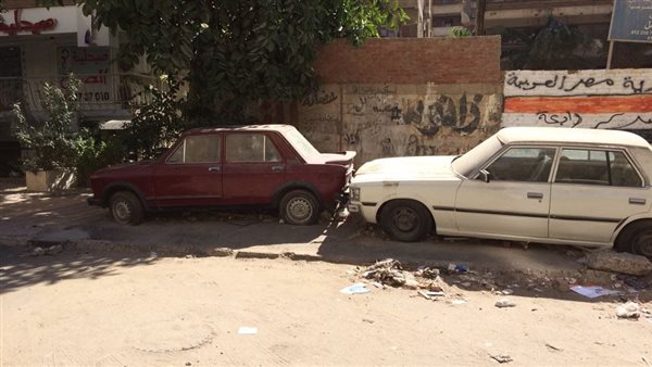 سيارات متروكة في