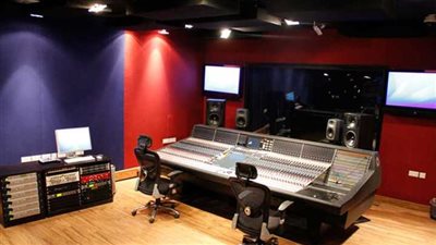  ورش تمثيل وتطبيقات مقلدة.. ضبط مالك استوديو تصوير دون ترخيص بالدقي 