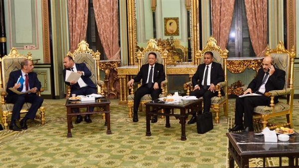 جانب من الندوة 