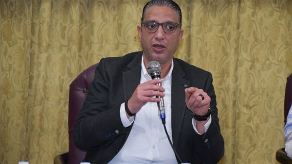 محافظ الفيوم