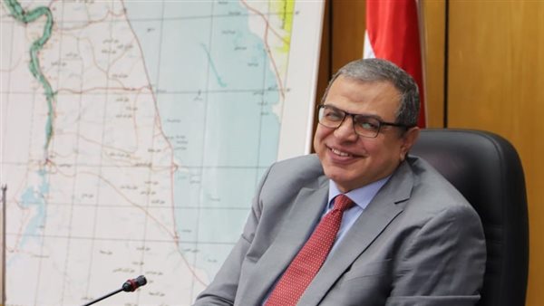  وزير القوى العاملة