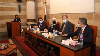 مؤتمر الفضاء السيبراني ورؤى لمستقبل التراث يواصل فعالياته بدار الكتب 