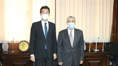 وزير الكهرباء يستقبل السفير الكوري الجديد بالقاهرة لبحث التعاون المشترك