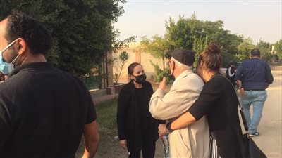 شقيق تيسير فهمي بعد وفاة أخيه مختنقًا: كنا رايحين نخرجه فوجئنا بالحريق واستلمناه جثة