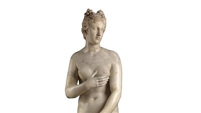 بـ 3 ملايين استرليني.. دار سوذبي تعرض تمثال أفروديت الروماني في مزاد علني