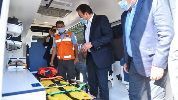 خالد عبد الغفار يتابع