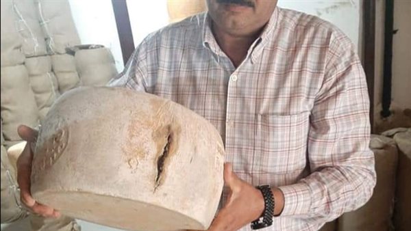 جبن رومي فاسدة 