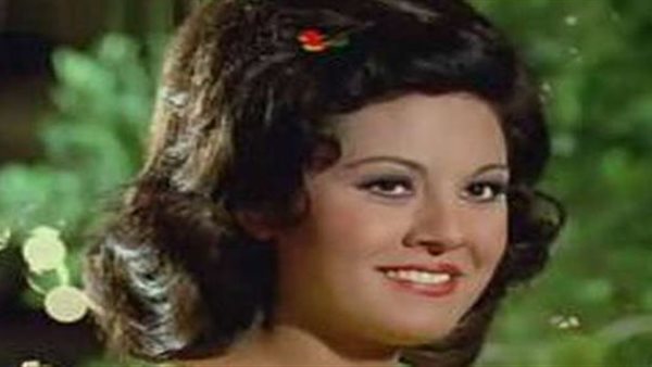 الفنانة حياة قنديل