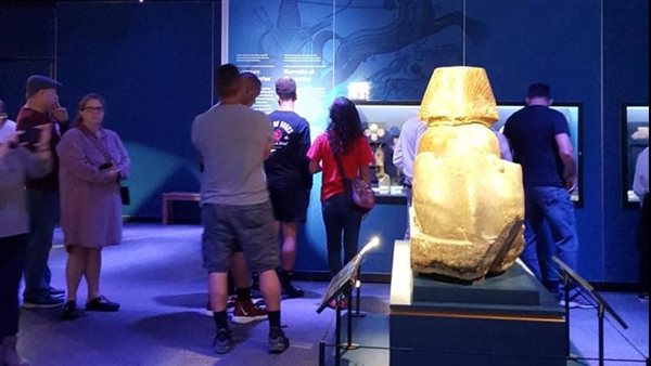 إقبال كبير من الزائرين