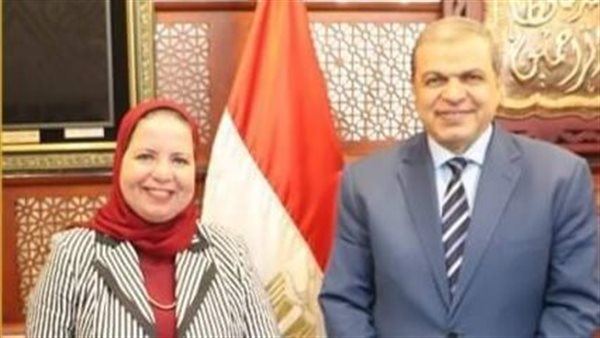 وزير القوي العاملة