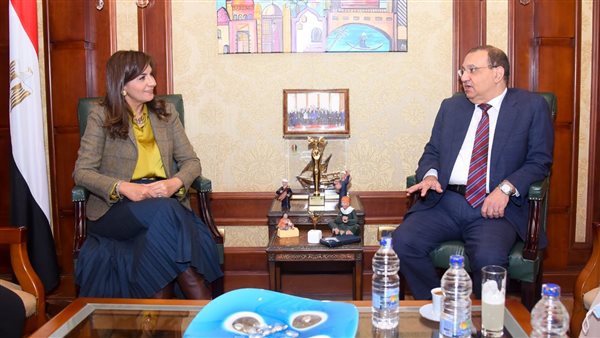 نبيلة مكرم وزيرة