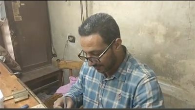 بث مباشر | الشفتشي المنقرضة.. تعرف على أشهر المشغولات الفضية في خان الخليلي