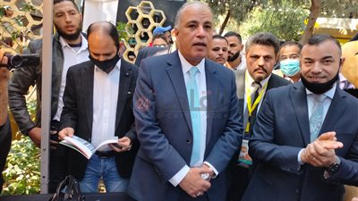  بعد انطلاق المهرجان.. الزراعة تكشف أبرز تحديات صناعة عسل النحل | خاص