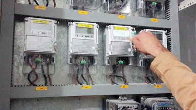 مطالبات برلمانية وتحركات حكومية بسبب ارتفاع أسعار فواتير الكهرباء وزيادة أخطاء العدادات