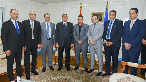 محافظ البحيرة وأعضاء