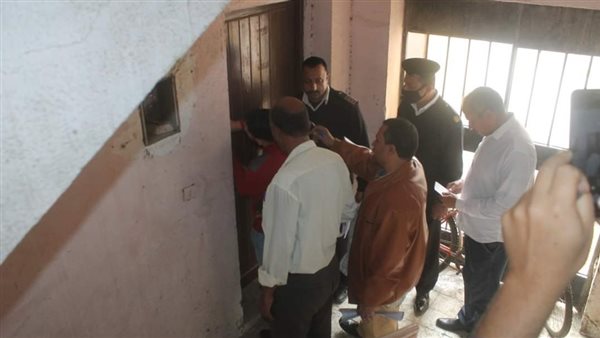 غلق لوحدات مخالفة