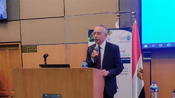 الدكتور أشرف الغندور